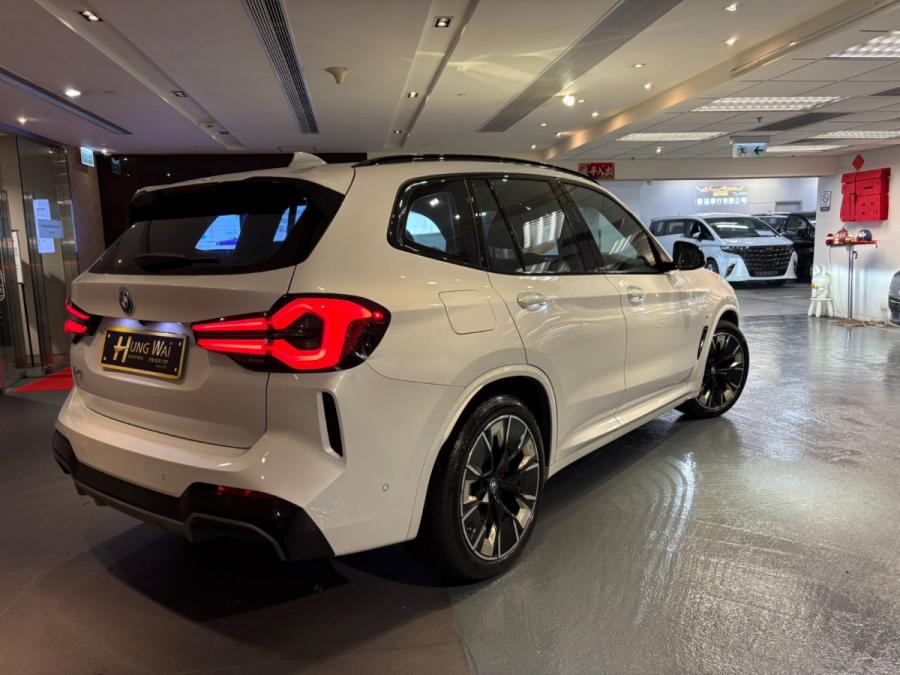 iX3 M Sport Edition - Image 2